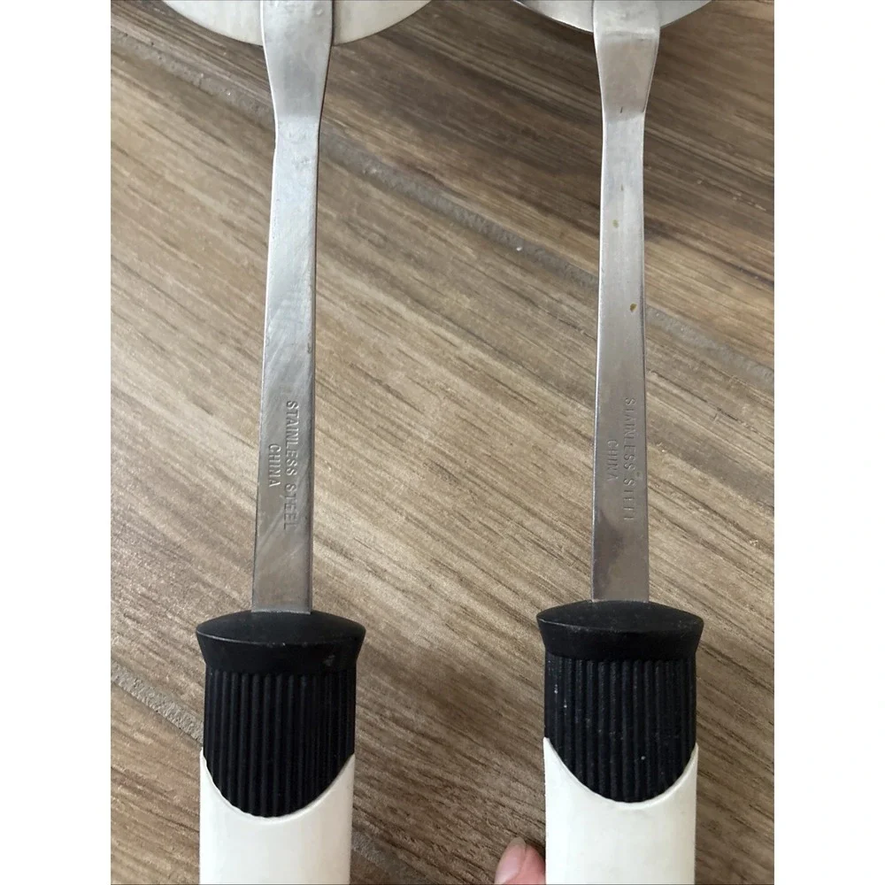 2 Vintage EKCO Kitchen Utensils Black Handles‎ Grandma Core